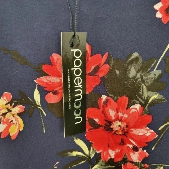 Papermoon Navy Floral Tank Criss Cross Straps 2X - Picture 4 of 5